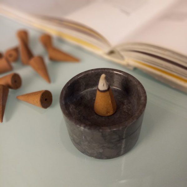 Unique Gift: Premium Room Freshener Cone with 3 Aromas - Image 4