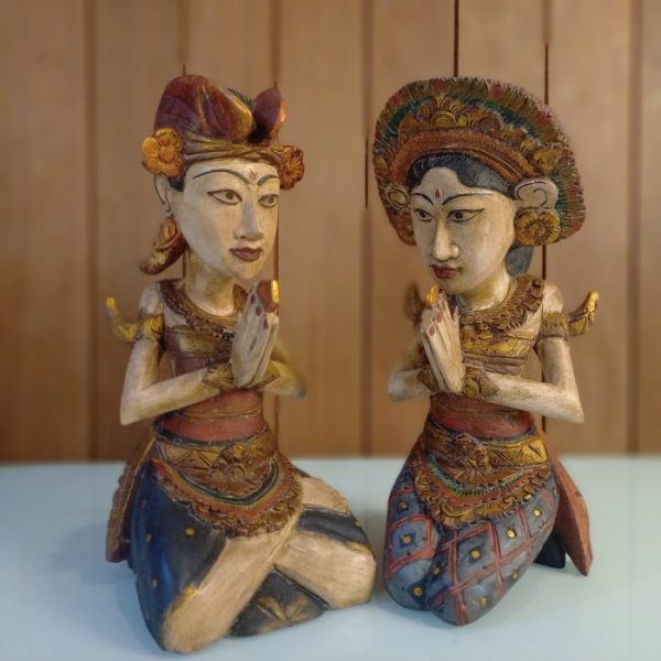 Balinese Wedding Couple Statues – Unique Wedding Gift from Bali - Image 3
