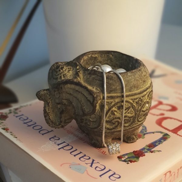 Unique Jewelry Storage is designed to securely store your earrings