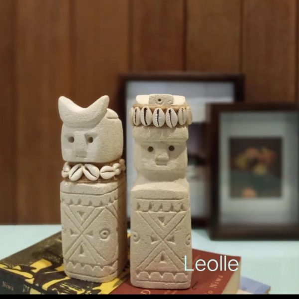 Wedding Gift - Tribal Ethnic King and Queen Statue in White Stone (Batu Paras) - Image 4
