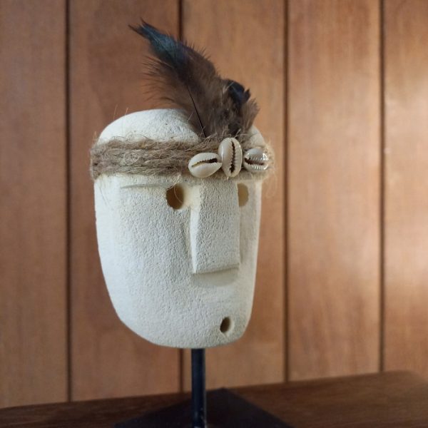Sumba Stone Mask Display Statue – Tribal Desk Decoration on Iron Stand - Image 3