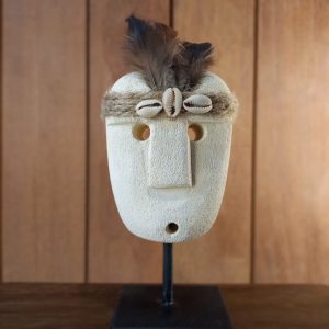 Sumba Stone Mask Display Statue – Tribal Desk Decoration on Iron Stand