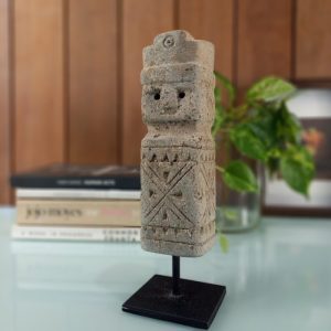 Sumba Ethnic Stone Statue – Paras Stone Decorative Sculpture for Living Room