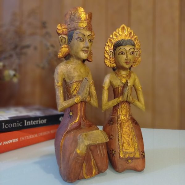 Balinese Wedding Couple Statue - Image 4
