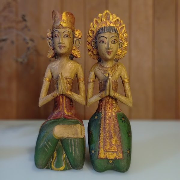 Balinese wedding couple statue