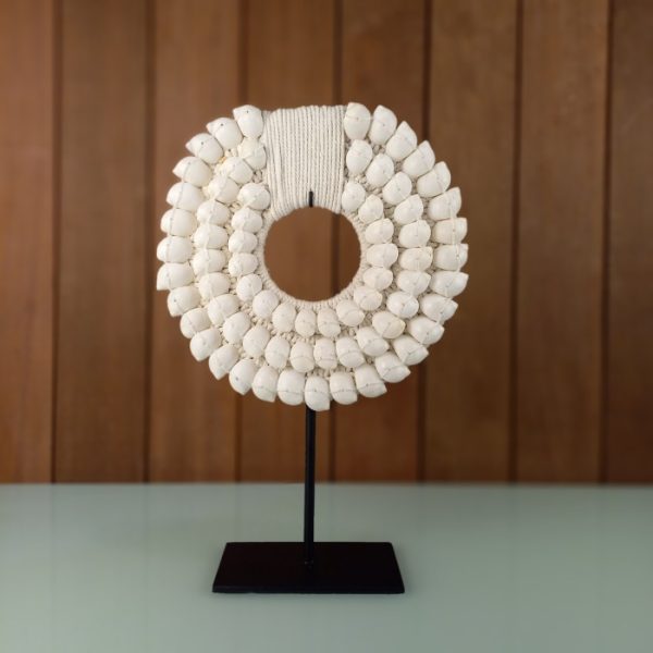 Bohemian Table Decor – Papua Ring Buteng White Necklace - Image 4