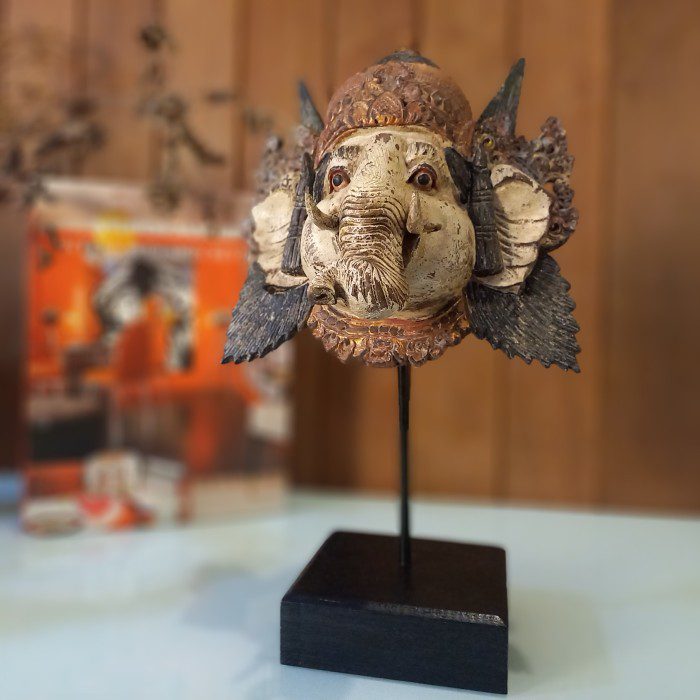 Balinese Ganesha Mask Statue – Yoga & Meditation Room Decor - Image 3