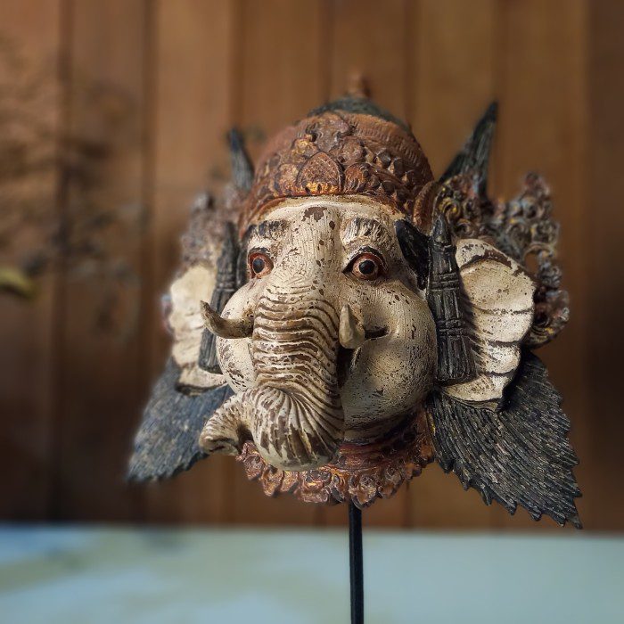 Balinese Ganesha Mask Statue – Yoga & Meditation Room Decor - Image 4