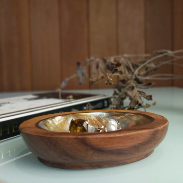 Oval Sono Wood Jewelry Box – Mother of Pearl Inlay Handmade Storage - Image 4