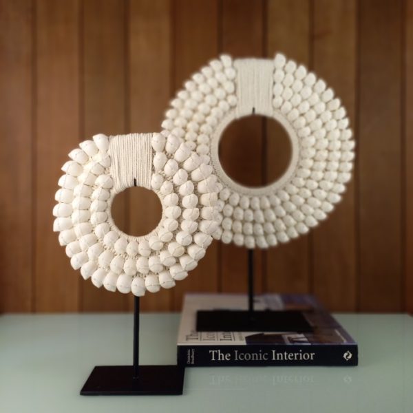 Bohemian Table Decor – Papua Ring Buteng White Necklace - Image 2