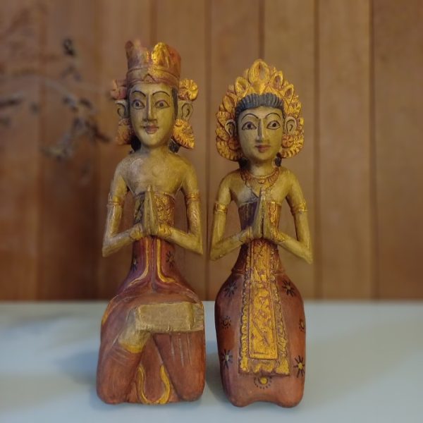 Balinese Wedding Couple Statue - Image 5